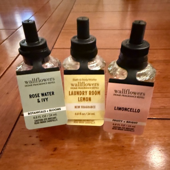 Bath & Body Works Other - NWT Bath and Body Works Wallflowers